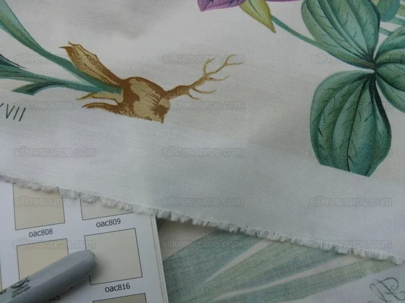 P1600911.jpg 5.25y Scalamandre Les Fleurs Gardens Gw-cream Botanical Print Cream white Lily Iris Couscous Bulb Lilium Leslie Merritt MSRP USD 404/y