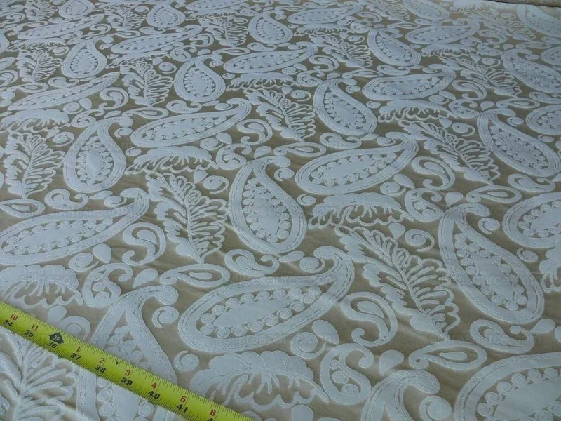 P1610733.jpg Scalamandre Angelique Paisley Silk Damask ivory Cream MSRP USD298/y
