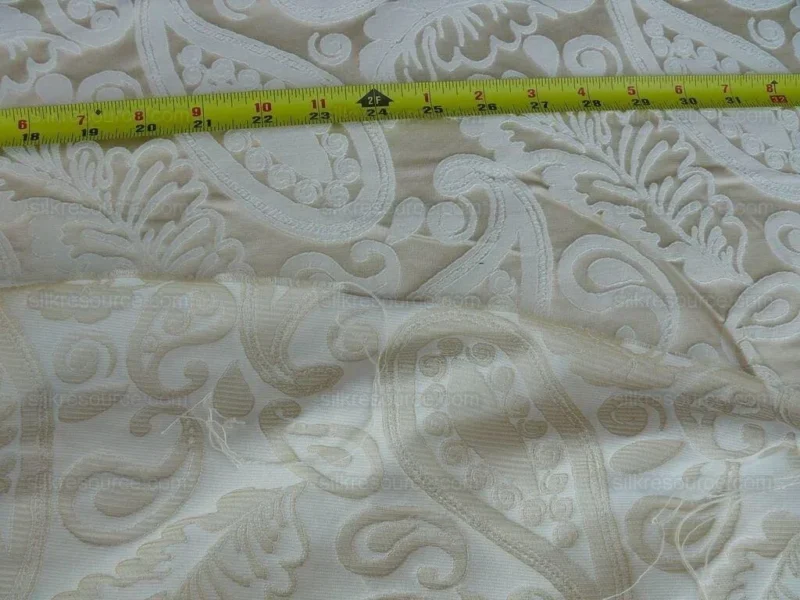 P1610735.jpg Scalamandre Angelique Paisley Silk Damask ivory Cream MSRP USD298/y