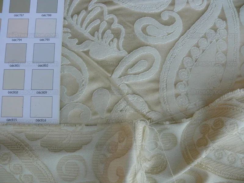 P1610736.jpg Scalamandre Angelique Paisley Silk Damask ivory Cream MSRP USD298/y