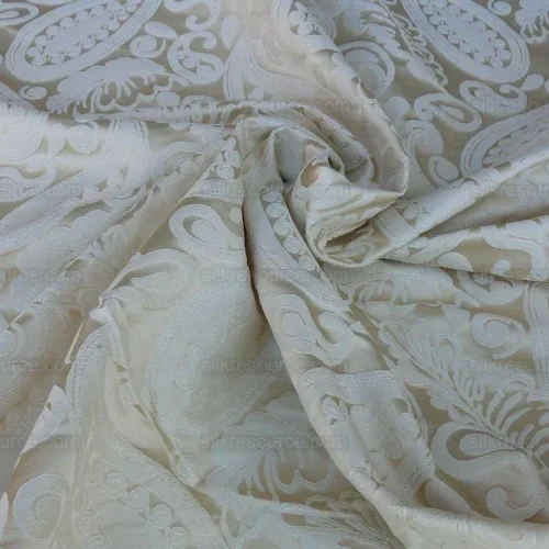 SCALAMANDRE ANGELIQUE PAISLEY SILK DAMASK "IVORY" CREAM RP8/Y SCALAMANDRE ANGELIQUE PAISLEY SILK DAMASK "IVORY" CREAM RP$298/Y