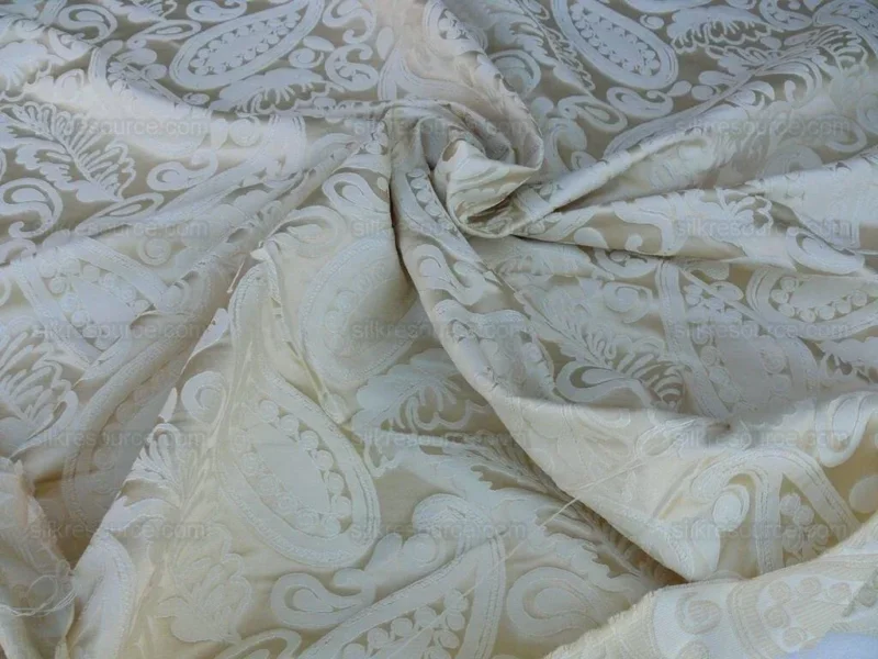 P1610741.jpg Scalamandre Angelique Paisley Silk Damask ivory Cream MSRP USD298/y