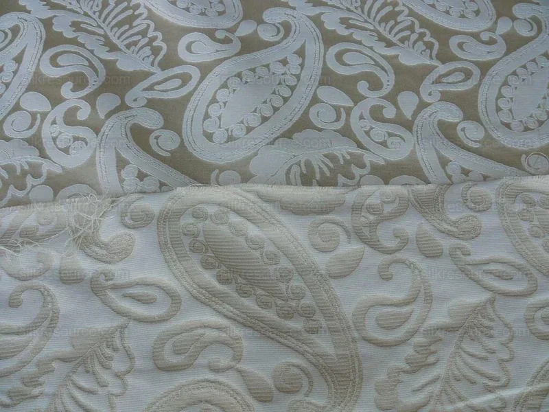 P1610744.jpg Scalamandre Angelique Paisley Silk Damask ivory Cream MSRP USD298/y