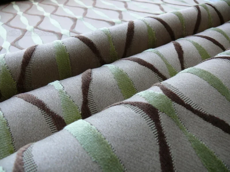 P1620095.jpg Bty Scalamandre Helena Fonthill Brown/green Velvet River Ribbon Diamond Mid-century MSRP USD 164/Y