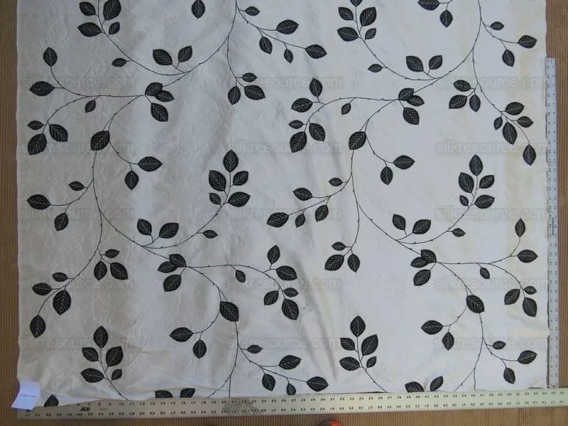 IMG_3638.jpg 0.25y Scalamandre Hayworth Silk Crewel Bk/wht Embroidery Rp4