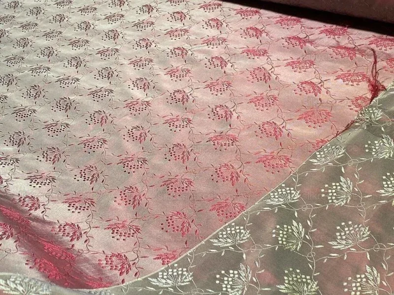 Bty Scalamandre Vanessa 100% Silk Lampas Petit Flower Red Green Historical MSRP USD 288/Y