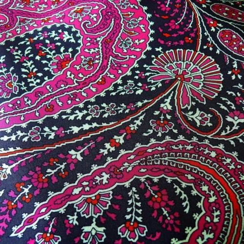 SCALAMANDRE JAIPUR PAISLEY COTTON SATIN FRAMBOISE PINK fr