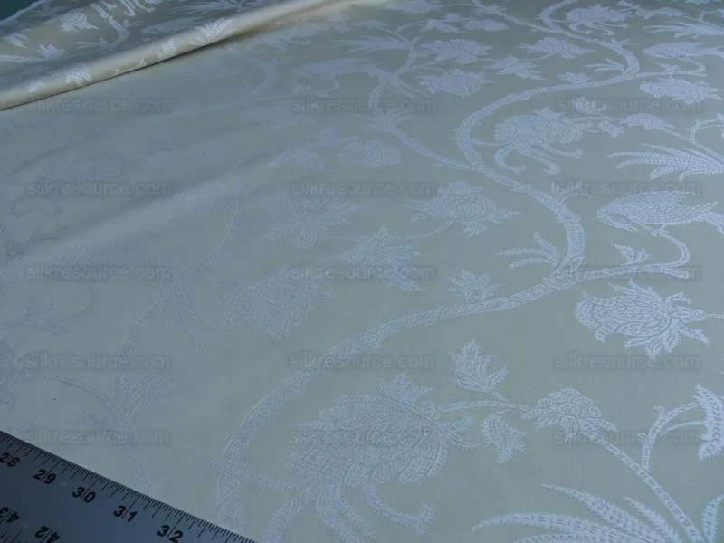 0.77y Lee Jofa Gp&j Baker Peplow Trail Sand 100%cotton MSRP USD 198Y