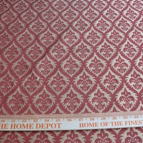 KRAVET RED & GOLD SMALL MEDALLION SILK DAMASK MSRP9/Y KRAVET RED & GOLD SMALL MEDALLION SILK DAMASK MSRP$159/Y