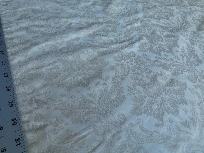 P1000634.jpg Kravet 100% Silk Damask Small Renaissance Petite Damask Cream Pale Gold 24695.1 MSRP USD 197/Y