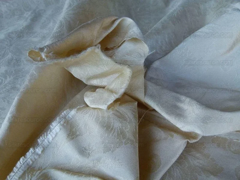 P1000639.jpg Kravet 100% Silk Damask Small Renaissance Petite Damask Cream Pale Gold 24695.1 MSRP USD 197/Y