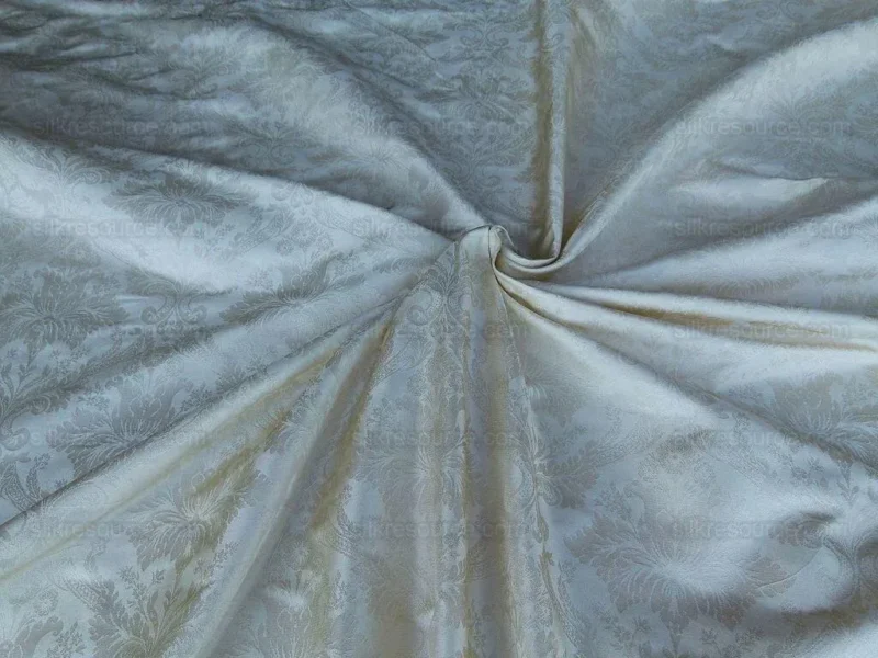 KRAVET 100% SILK damask small RENAISSANCE GOLD 24695.1 MSRP7y KRAVET 100% SILK damask small RENAISSANCE GOLD 24695.1 MSRP$197y