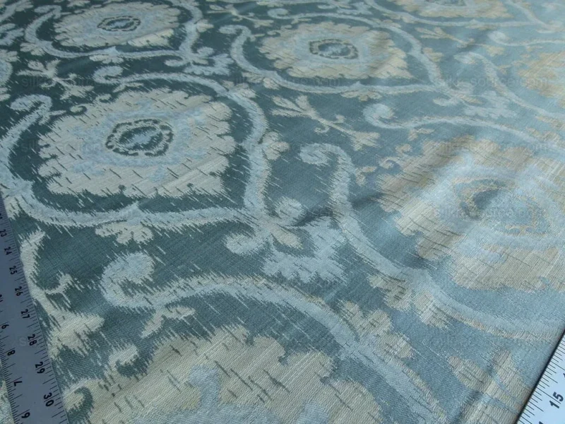 P1010117.jpg 0.5 Yd Scalamandre Libretto Light Teal Blue Medallion Lampas MSRP USD 256/Y (Copy)