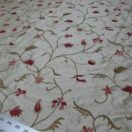 7.9Y KRAVET SILK EMBROIDERY RED PINK FLOWER ON PALE BUTTER #1644 7.9Y KRAVET SILK EMBROIDERY RED PINK FLOWER ON PALE BUTTER #1644