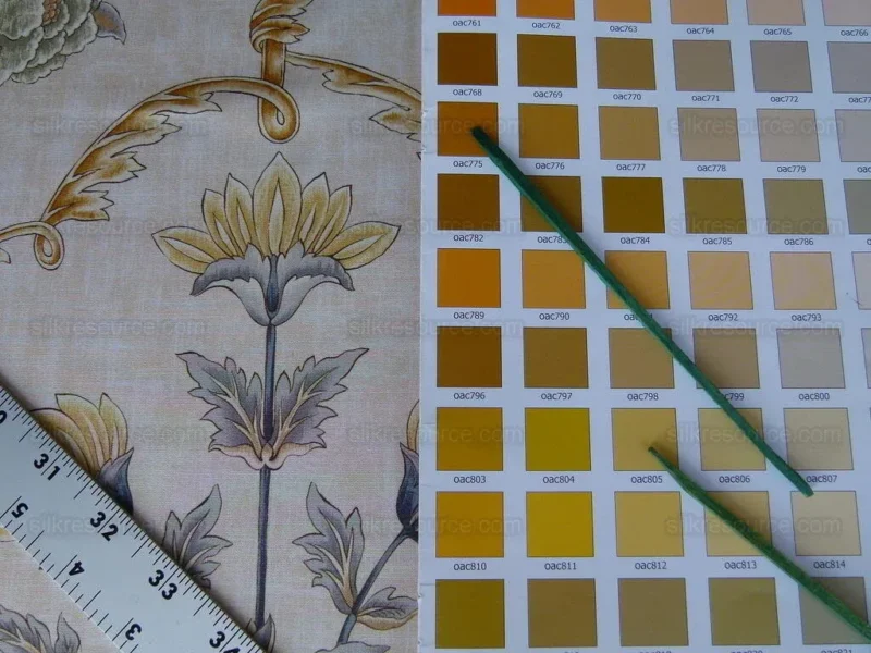 P1010226.jpg Scalamandre Pashmina Vanilla Floral Lattice Cream Gold Pink Green Arabisque Print MSRP USD 358/Y