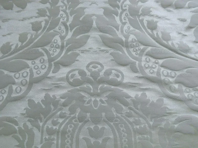 P1340158.jpg Schumacher Italy Damask Classy Renaissance "ecru" Beige Cream