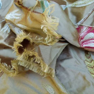 P1010915.jpg By Yard Gp&j Baker Tulip Tree Silk Embroidery Red Gold Large Scale MSRP USD 298Y