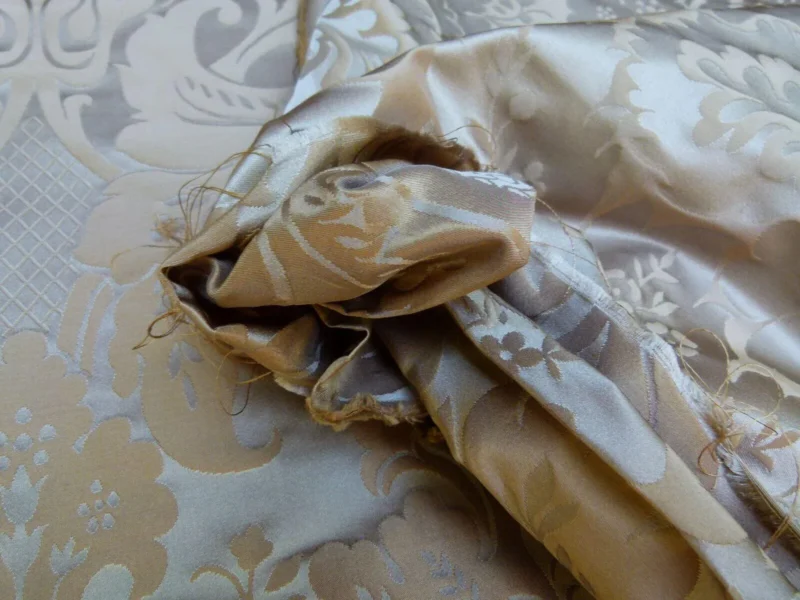P1020050.jpg 1.375y Kravet Couture Limoges 100%silk Damask Truffle Gold Rp264