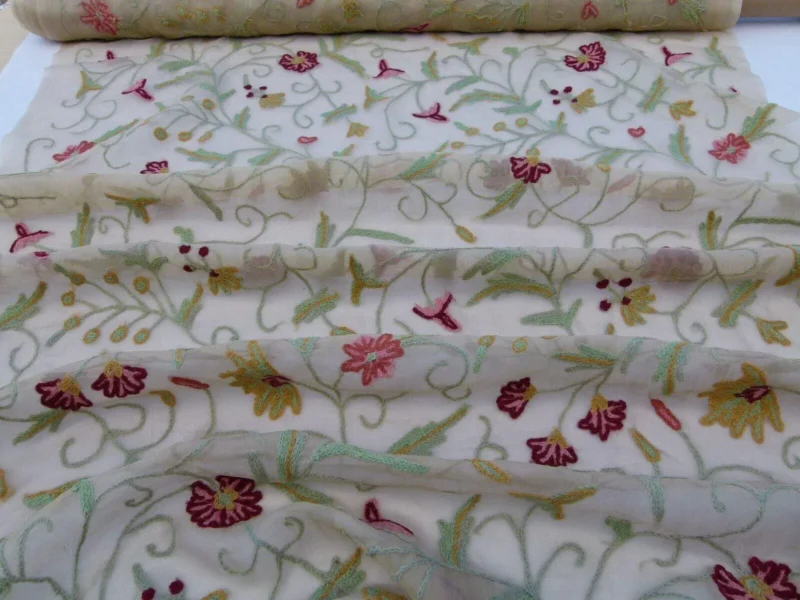 P1040301.jpg 0.51y Kravet Design Embroidered Organza Floral 8515.3 MSRP USD 199/y