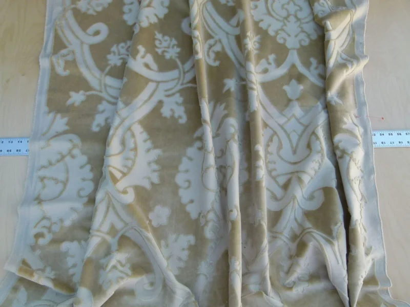 P1040613 0.5y Scalamandre Fonthill Velours Savoie Beige Cut Velvet 100% Cotton Old World Weavers MSRP USD 304/Y