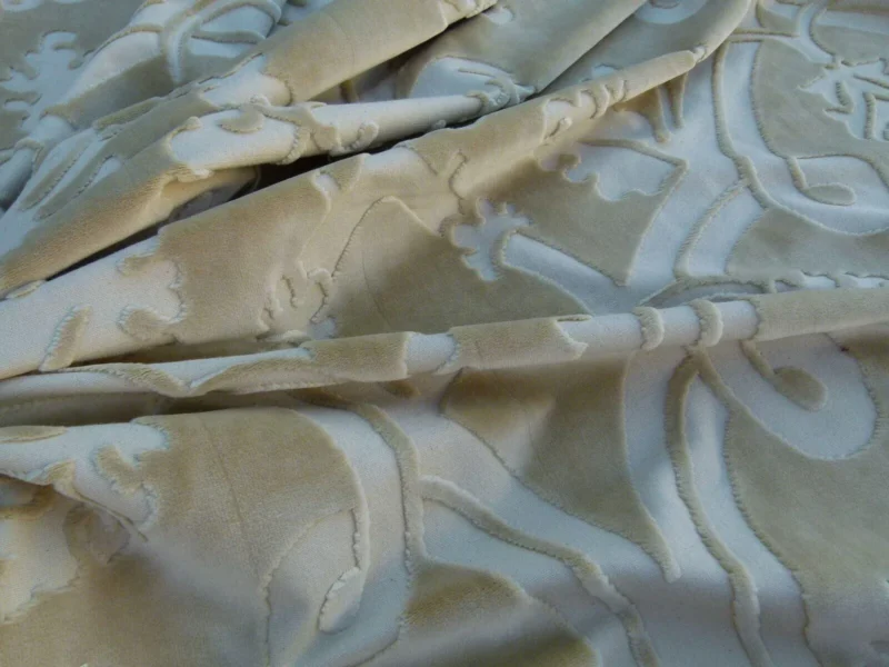 P1040614 0.5y Scalamandre Fonthill Velours Savoie Beige Cut Velvet 100% Cotton Old World Weavers MSRP USD 304/Y