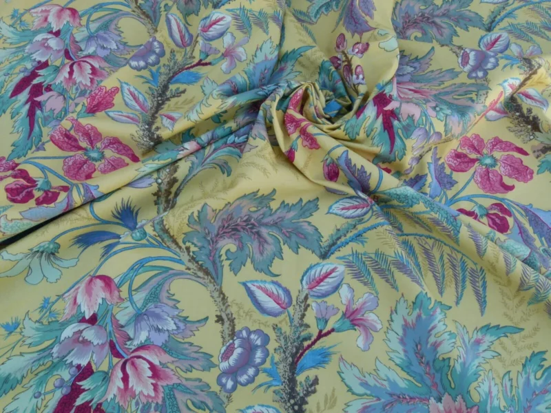 P1060254 Bty Scalamandre Manon Multi/yellow Green Red Pink Blue Wild Tropical Floral Opera MSRP USD 244/Y