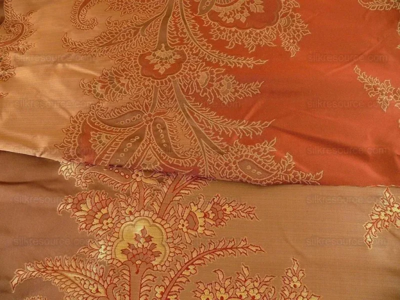 P1170960 100% Silk Lampas Magnolia "bittersweet Night" Pink