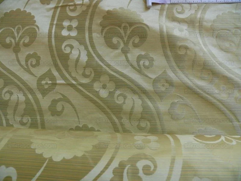 P1230022 100% Silk Damask Peony River - Mist Ecru