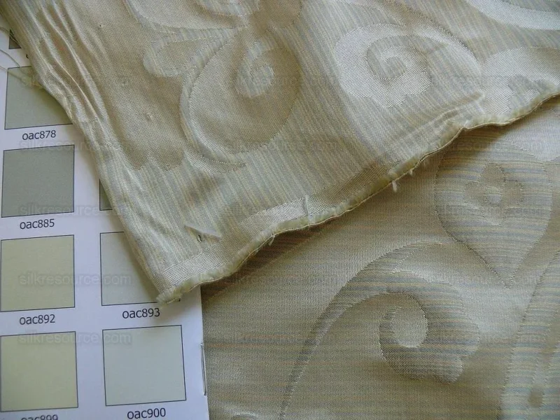 P1230024 100% Silk Damask Peony River - Mist Ecru