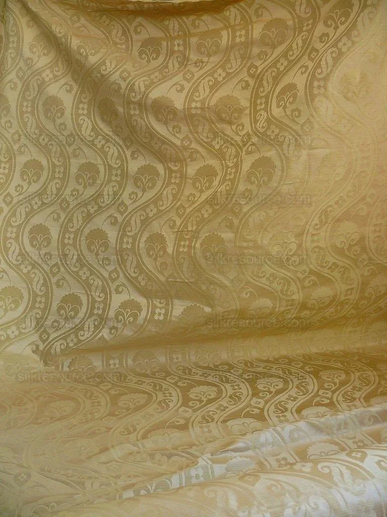 P1230026 100% Silk Damask Peony River - Mist Ecru