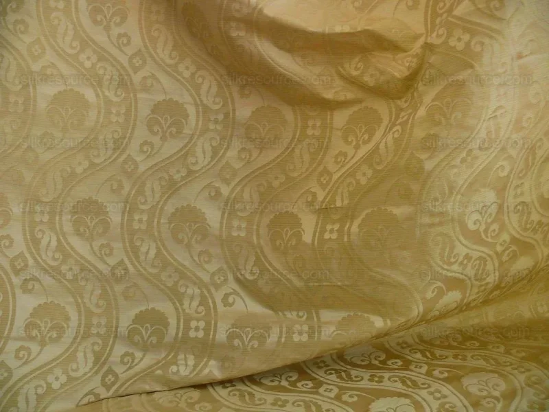 P1230027 100% Silk Damask Peony River - Mist Ecru