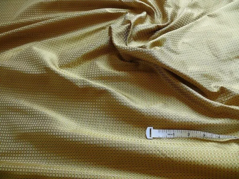 P1240898 100% Silk Jacquard Dashed Square Texture "marjoram" Green Plaid