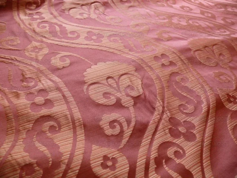 P1250781 100% Silk Damask Peony River - Spice Red