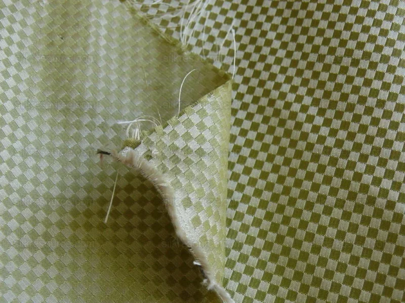 P1260071 High End 100% Silk Mini Check "arcadia" Green Heavy! MSRP USD275/Y