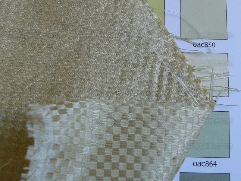 P1270598 High End 100% Silk Mini Check "flax" Gold Heavy! MSRP USD275/Y