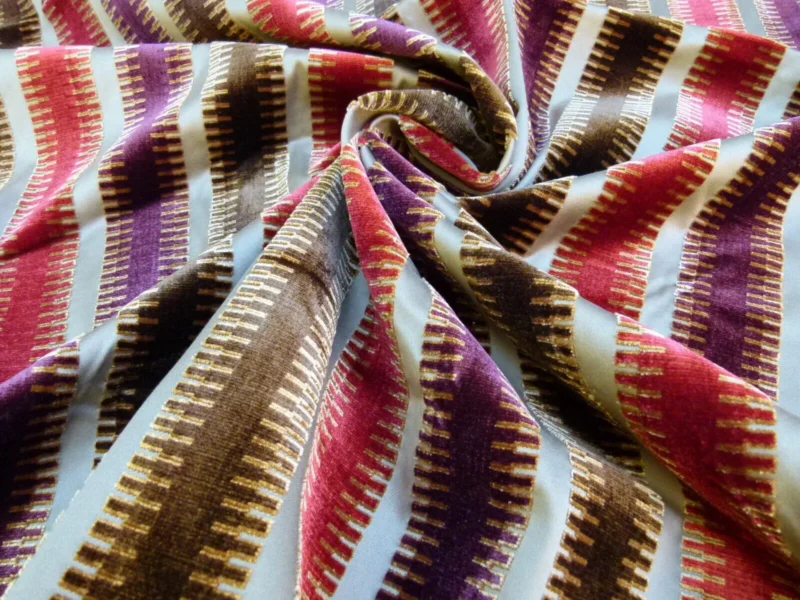 P1100020 2.4y Scalamandre Colony Indianapolis Silk Velvet Cut Velvet Burnt Raspberry Red Purple Brown Chocolate MSRP USD 830/Y!#1