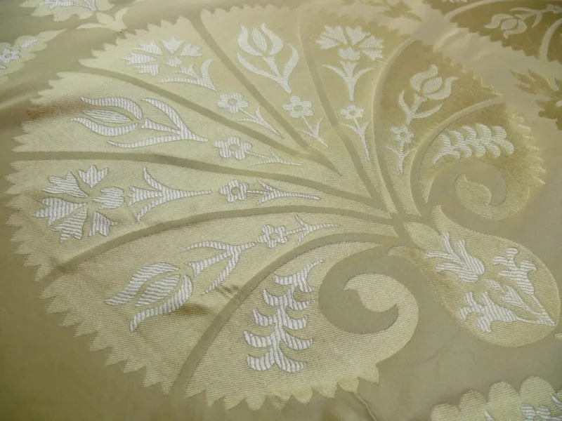 P1100225 100%silk Lampas Tulip Fan Damask 536 "flax" Off White Beige Gold Bty MSRP USD296/y!