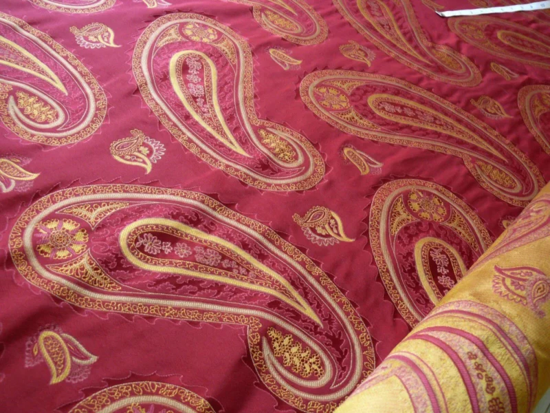 P1130241 BY Yard Stunning 100% Silk Lampas Jacquard Fire Flame Edged Paisley "lacquer" Gold Red