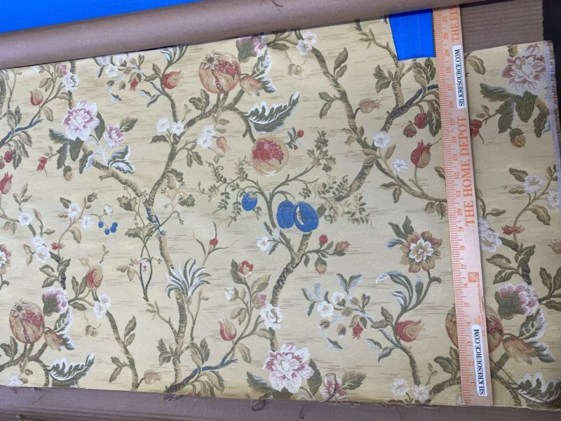 4D51A974-F5B8-4790-B324-19B4B3475B8C 0.5y Scalamandre Giardino Paradisio 2 Jasmine Multi Old World We (copy)