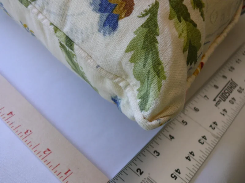 P1580605 SCALAMANDRE DESIGNER PILLOW 18x18" BIG! PRINTED LINEN FLORAL