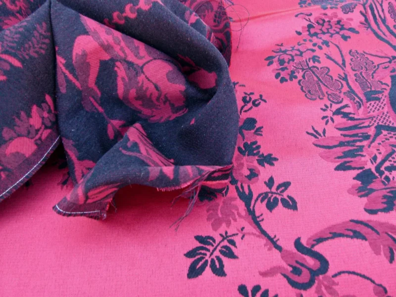 P1100331.jpg 1.4Y Scalamandre LOUIS XVI - TREVIRA CS RED & BLACK  Damask Historic Monticello MSRP0