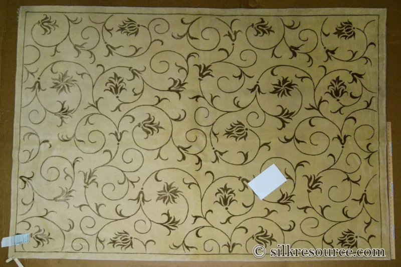 P1110405.jpg Stark Endicott Silver 5x8' Silk Wool Hand-knotted Rug Medallion Damask MSRP USD 4550