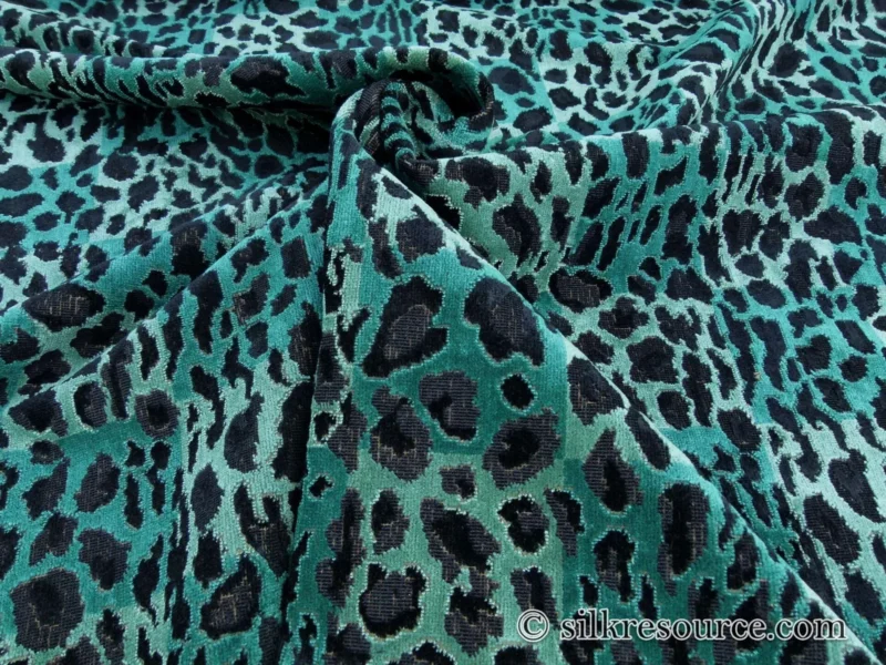 By Yard Scalamandre Leopard Square Greens Linen Velvet Animal Skin Plaid Green Check Super Heavy MSRP USD 424/y