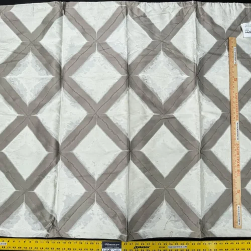 IMG_5632 2 Berkbox60 1.2yard Scalamandre COSMIC RAY Starlight Diamond Brown Cream  MSRP USD204/y