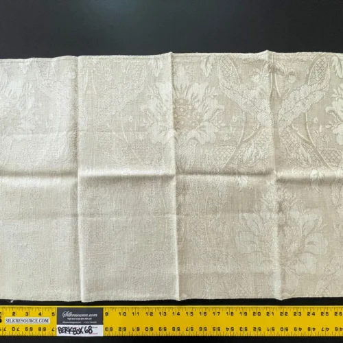 50 Berkbox68 18"x29" Scalamandre Floral Beige Large Pattern