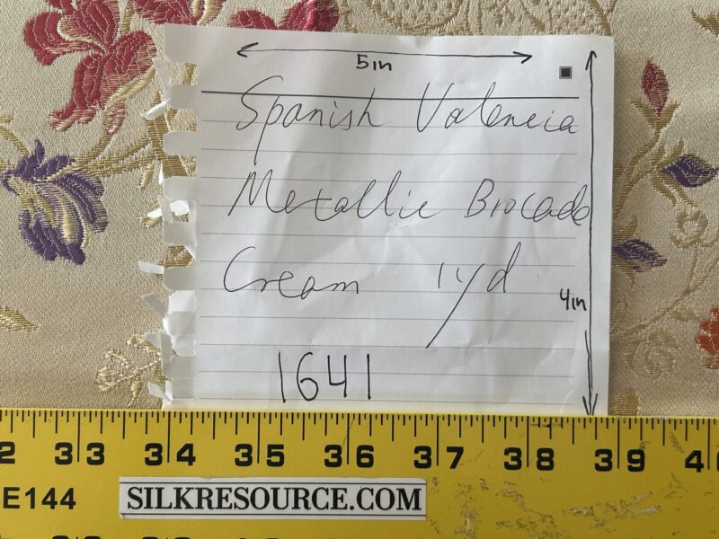 img_7512-2 High End Renaissance Lampas Spanish Valencia Metallic Brocade Garland red green gold on Cream