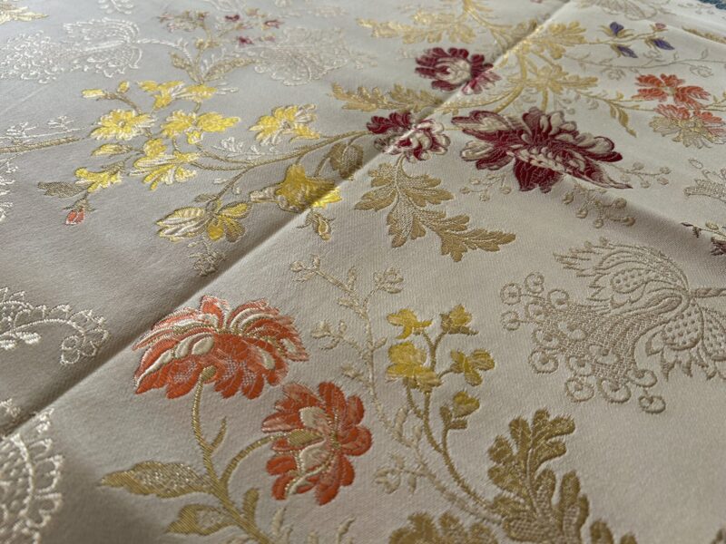 img_7513-2 High End Renaissance Lampas Spanish Valencia Metallic Brocade Garland red green gold on Cream