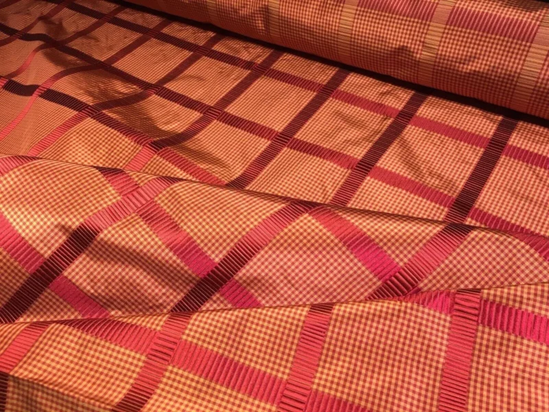 s-l1600 (23) By Yard Kravet 100% Silk Taffeta Plaid Ruby Red Square Dazzling! MSRP USD 200 #1572