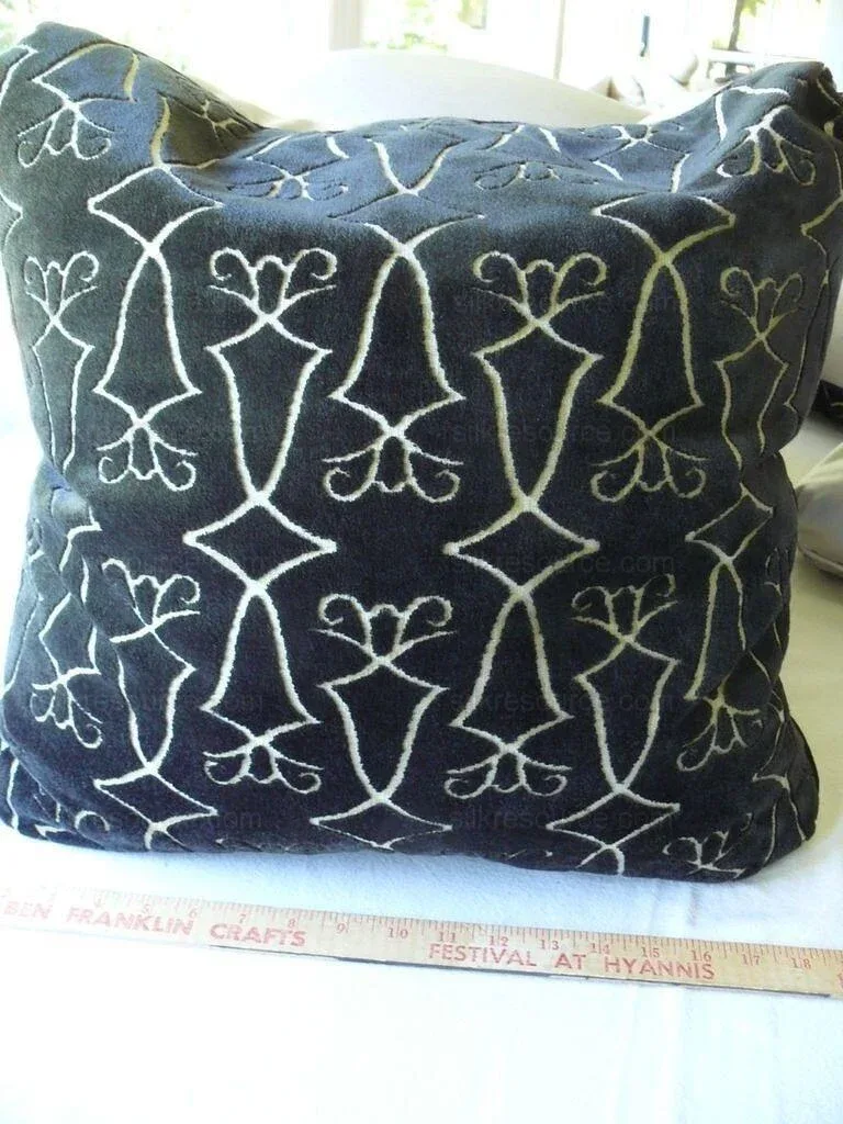 products-P1460514 Old World Weavers Princess Aida Cut Velvet 19" Pillows Black  Exclusive