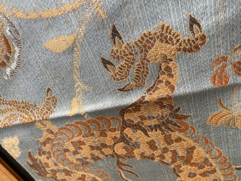 by yard Scalamandre Dragon Tableau, Copper Sky Lampas Chinoserie Blue MSRP USD 716/y